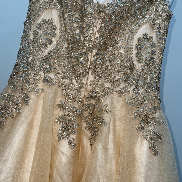 ⭐️BEAUTIFUL PARTY DRESS⭐️ - Picture 9 of 11